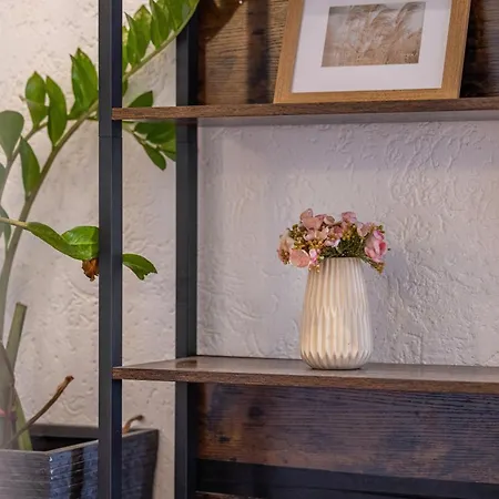 3 Zimmerwohnung In Zentraler Lage *